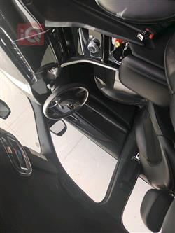 جیپ گراند شیرۆکی